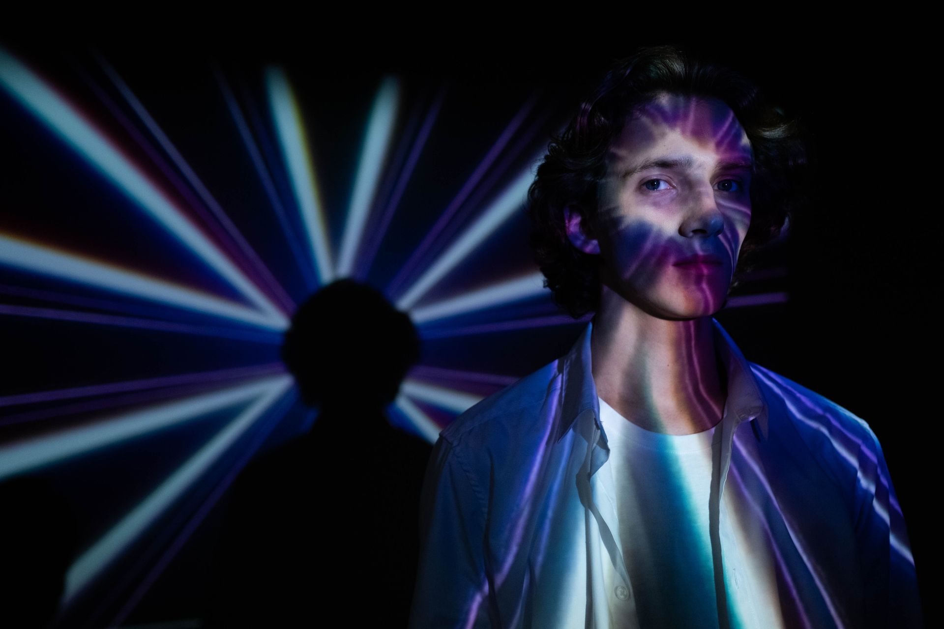 Proyección holográfica en escenario